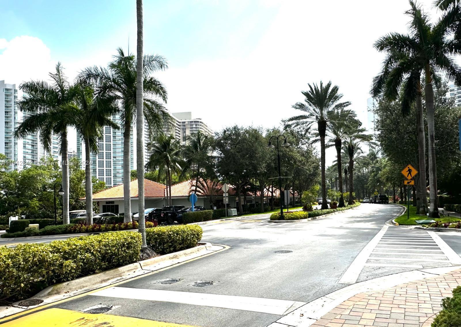 MYSTIC POINTE TOWER 400 C - Residential