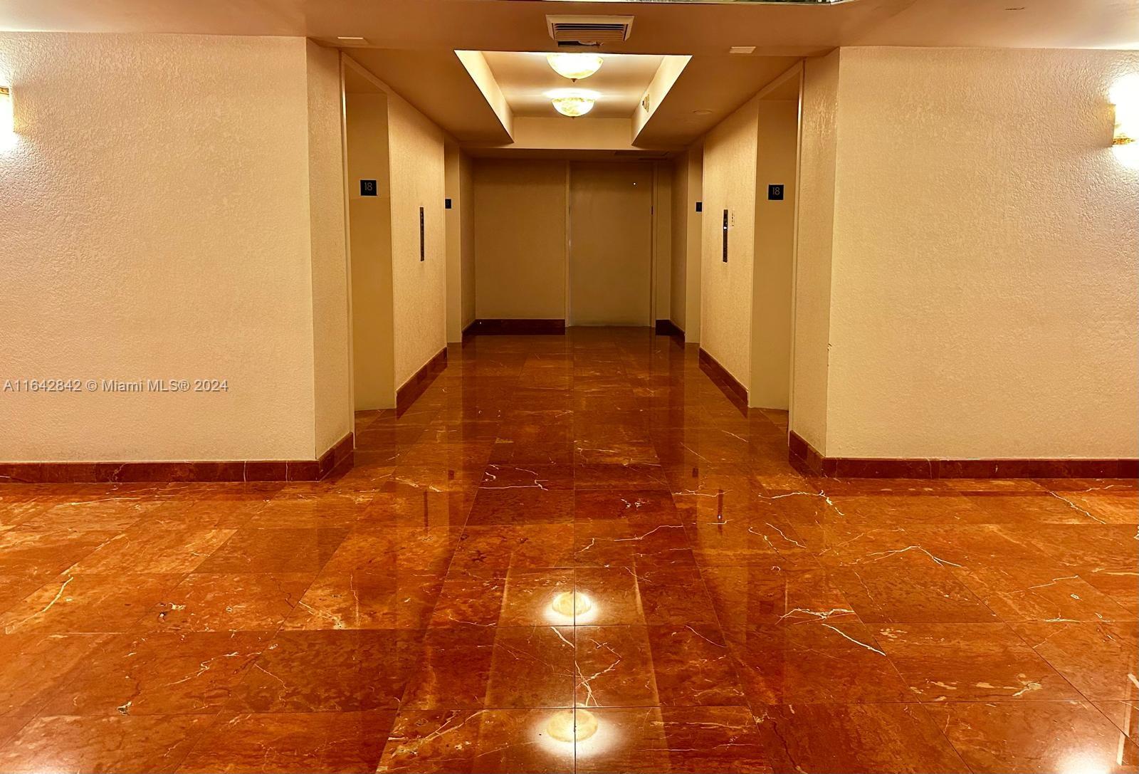 MYSTIC POINTE TOWER 400 C - Residential