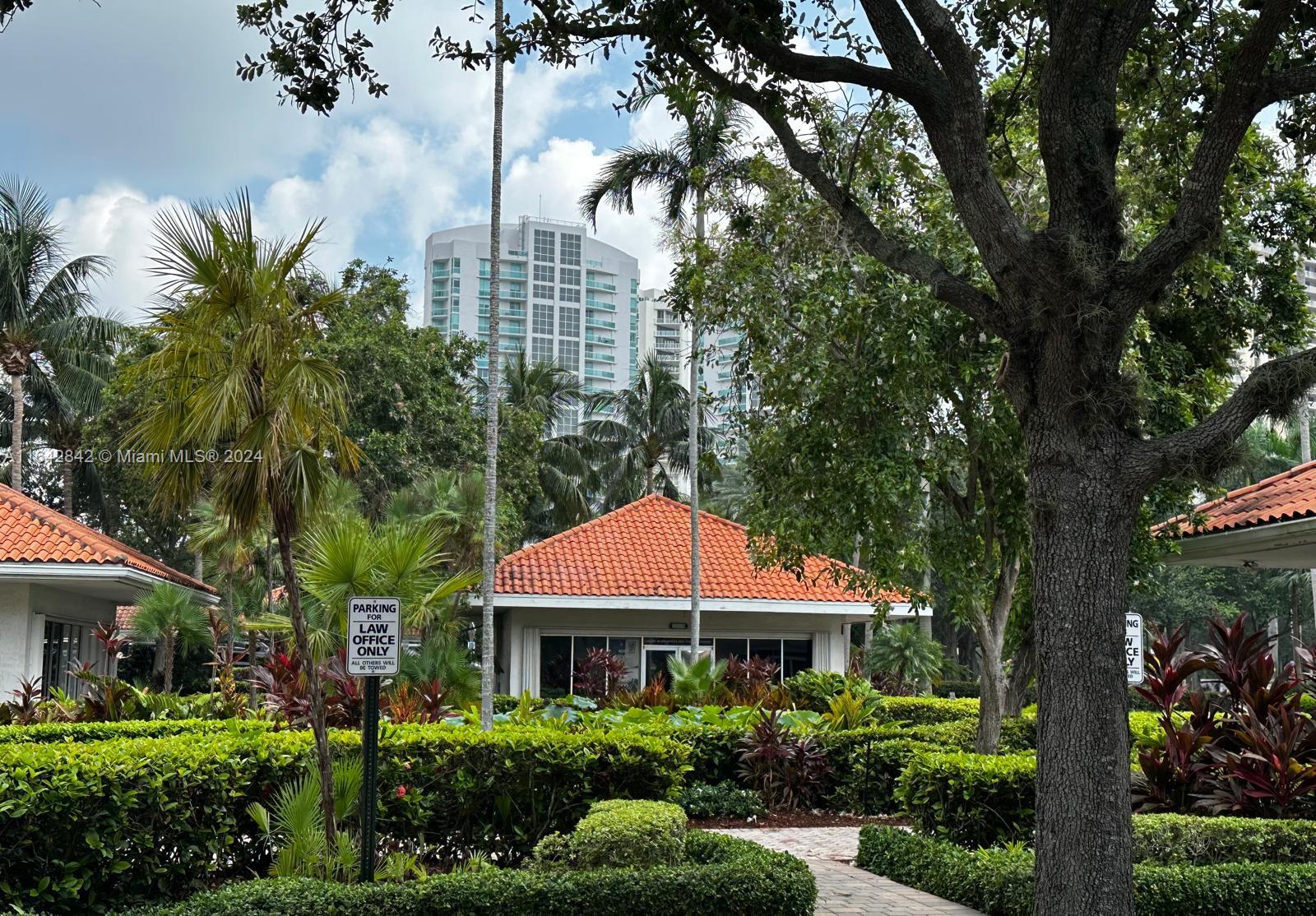 MYSTIC POINTE TOWER 400 C - Residential