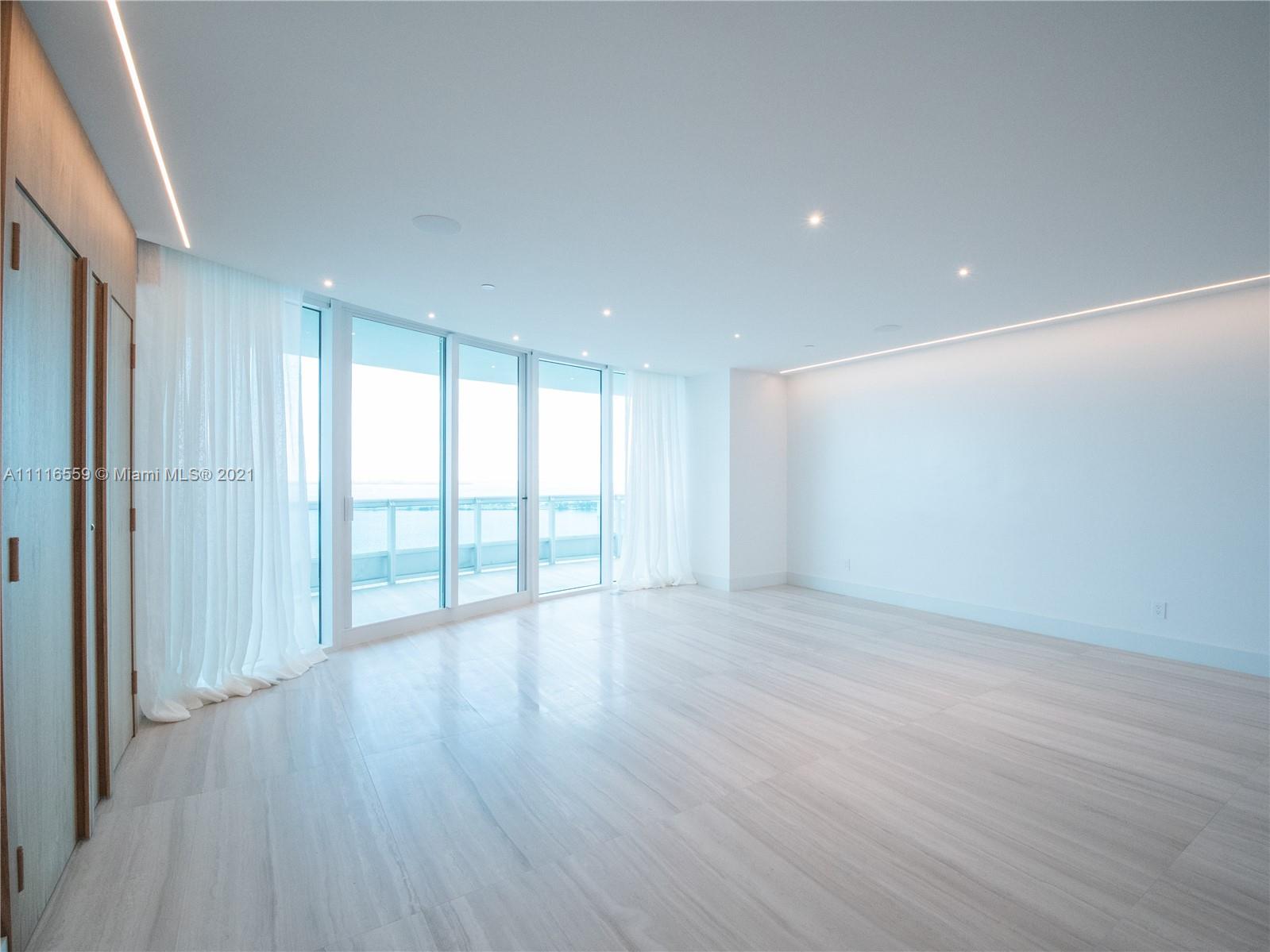 SANTA MARIA CONDO - Residential