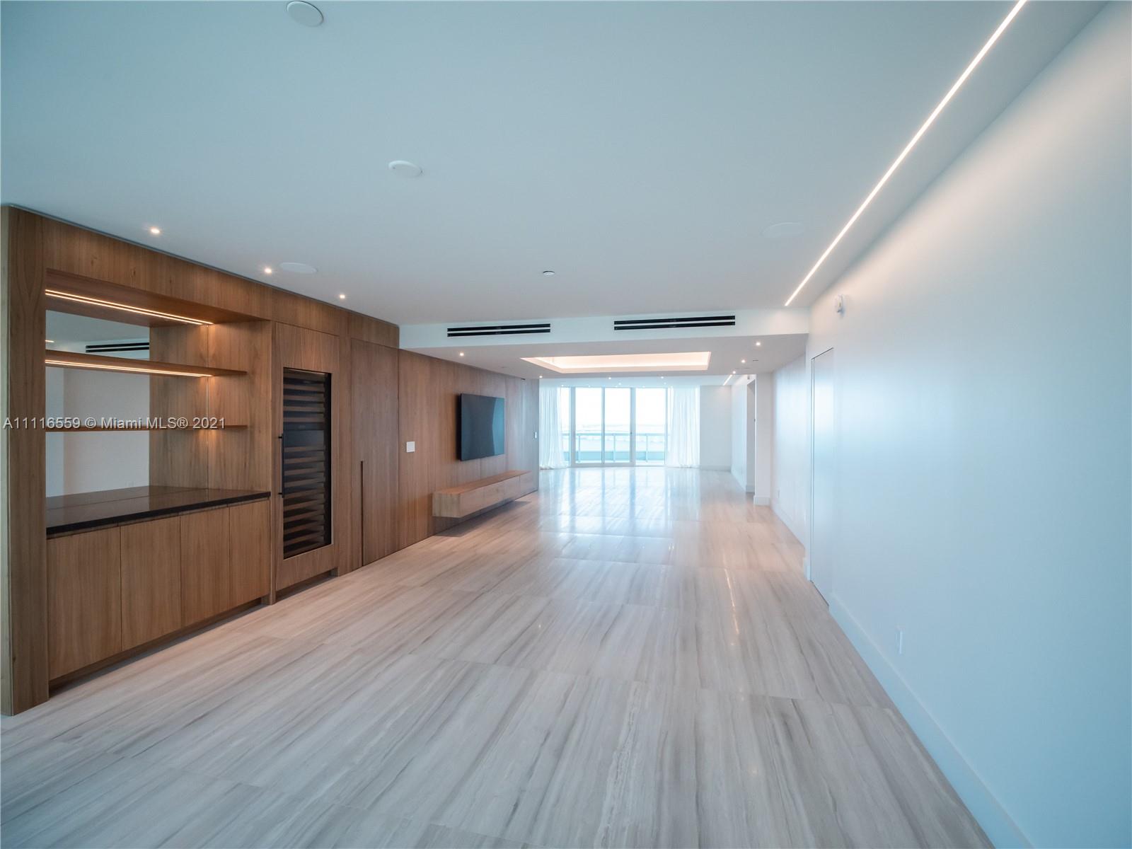 SANTA MARIA CONDO - Residential