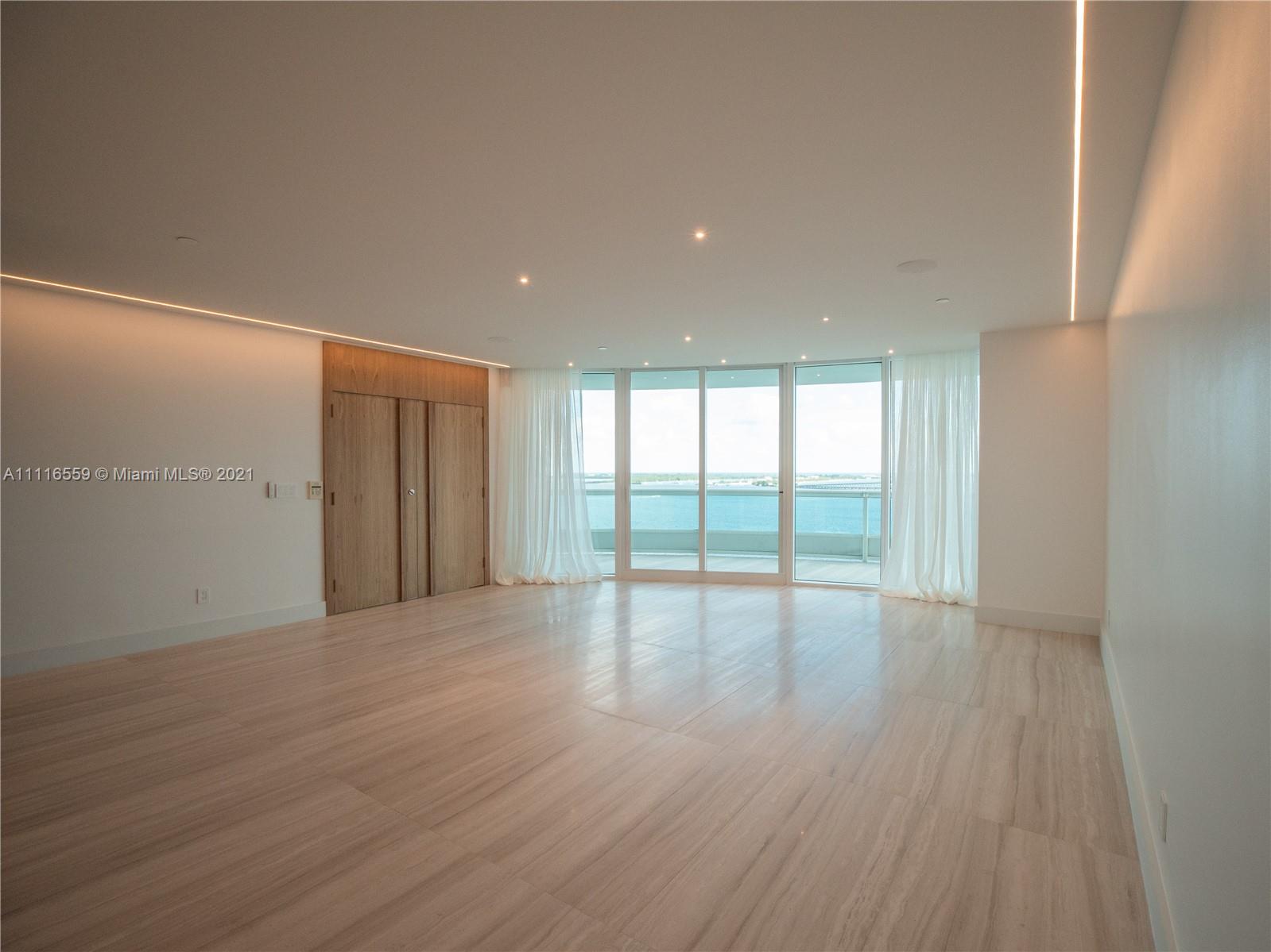 SANTA MARIA CONDO - Residential