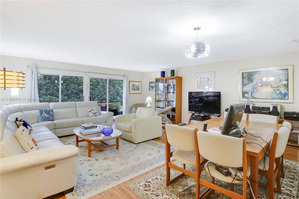 Photo of 18350 SE Wood Haven Ln #H, Jupiter, FL 33469 (MLS # A11486970)