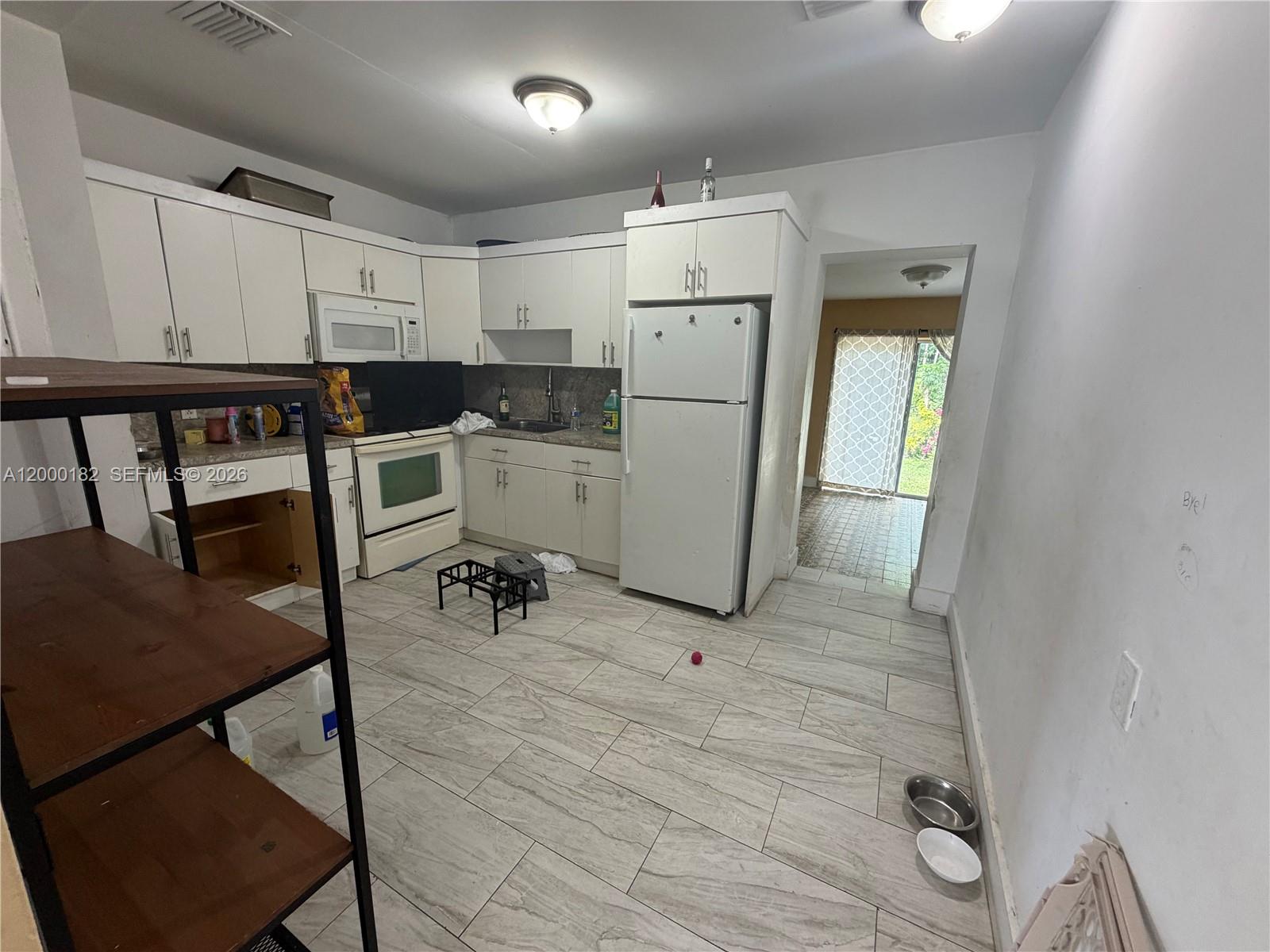 SILVER BLUFF GARDENS - Residential