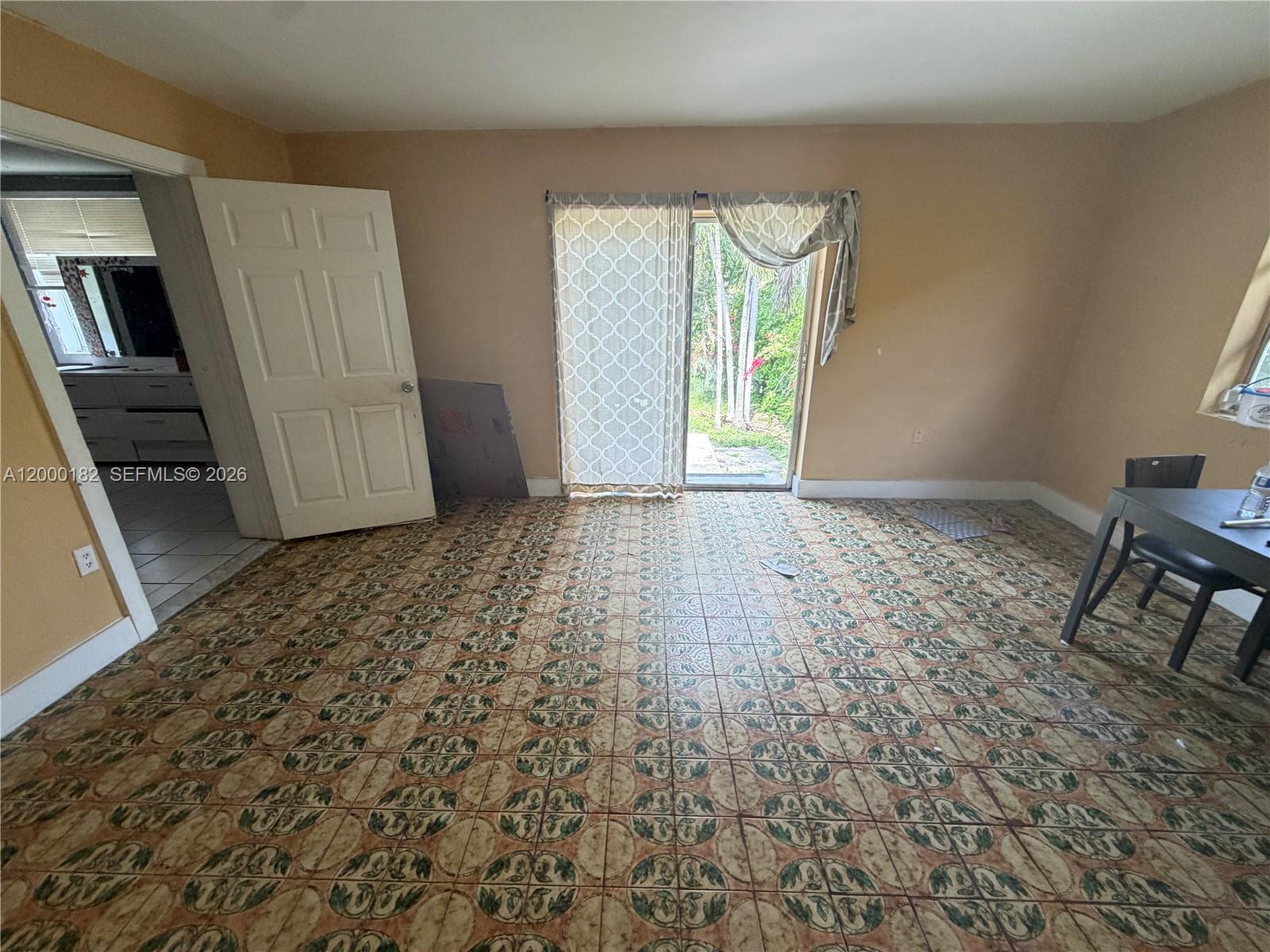 SILVER BLUFF GARDENS - Residential