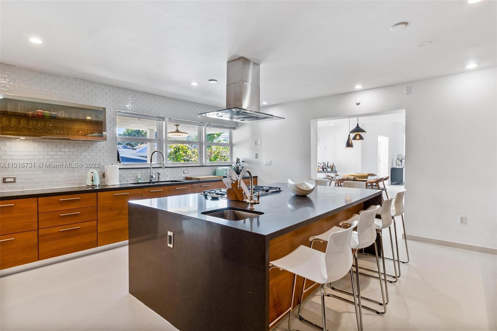 BEACH VIEW ADDN RESUB - Residential