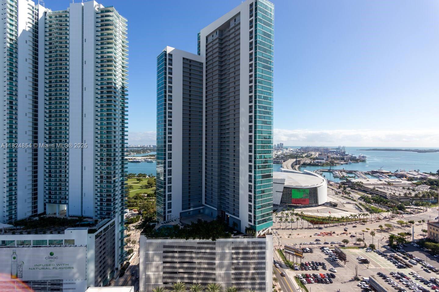 PARAMOUNT MIAMI WORLDCENT - Residential