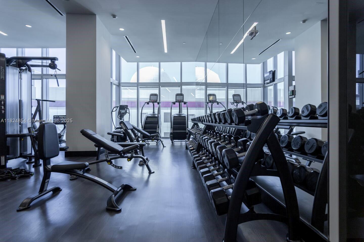 PARAMOUNT MIAMI WORLDCENT - Residential