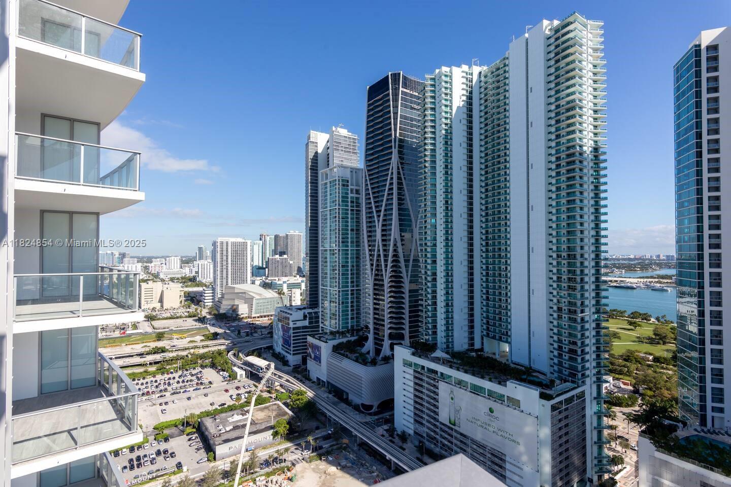 PARAMOUNT MIAMI WORLDCENT - Residential