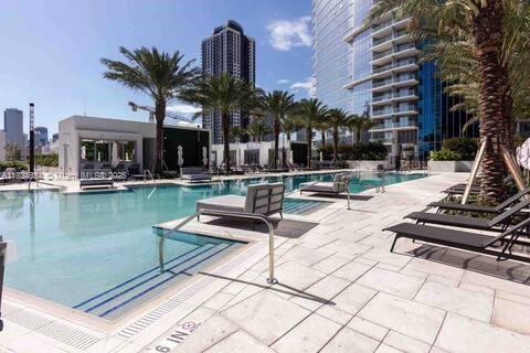 PARAMOUNT MIAMI WORLDCENT - Residential