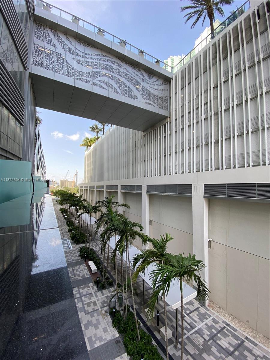 PARAMOUNT MIAMI WORLDCENT - Residential