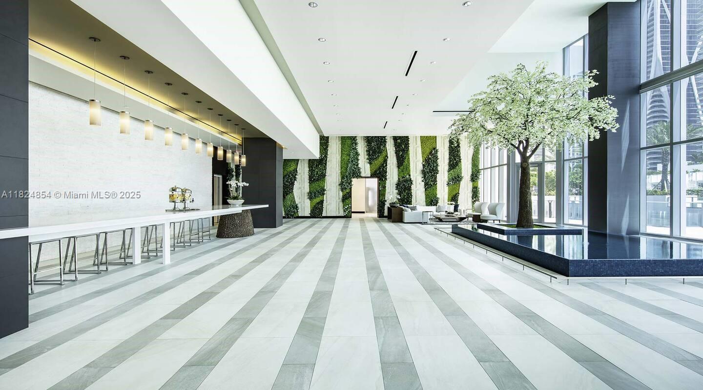 PARAMOUNT MIAMI WORLDCENT - Residential