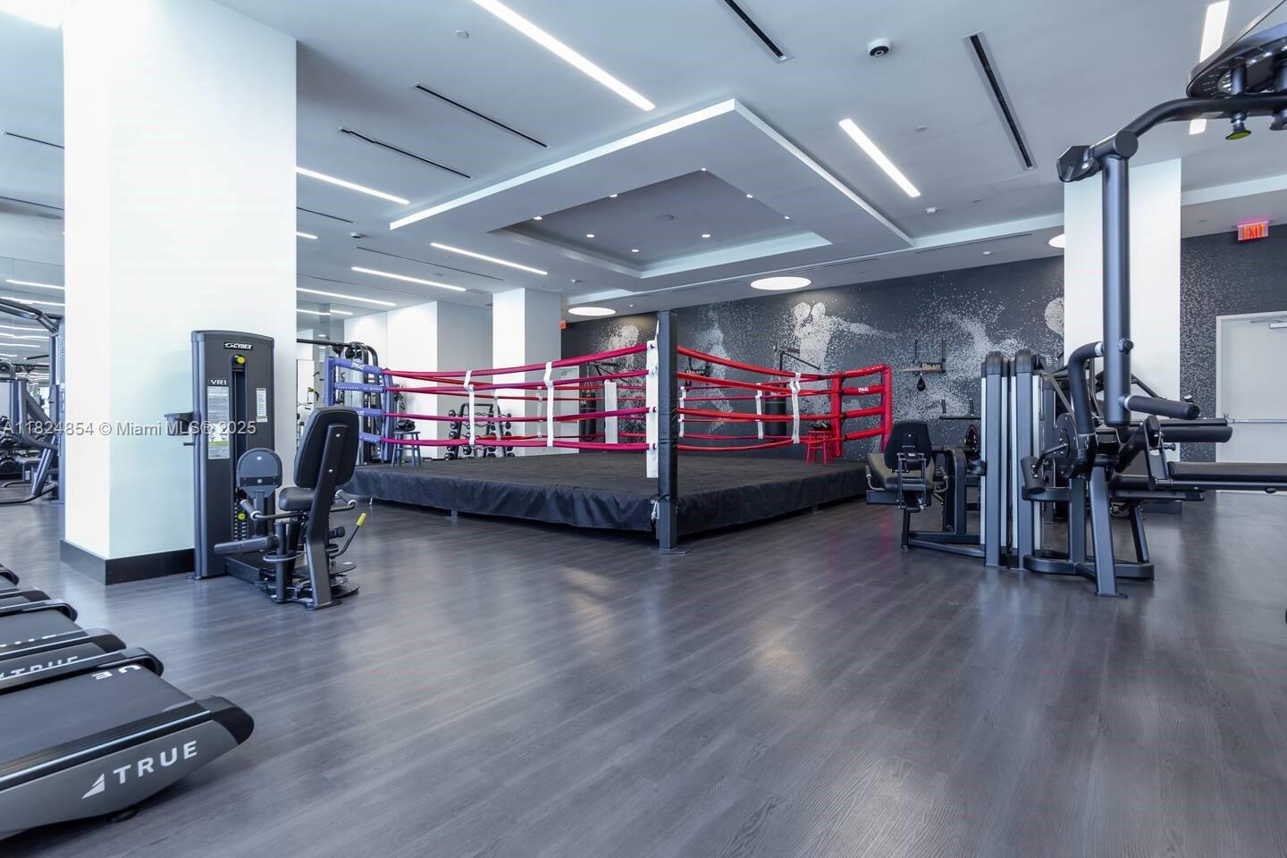 PARAMOUNT MIAMI WORLDCENT - Residential