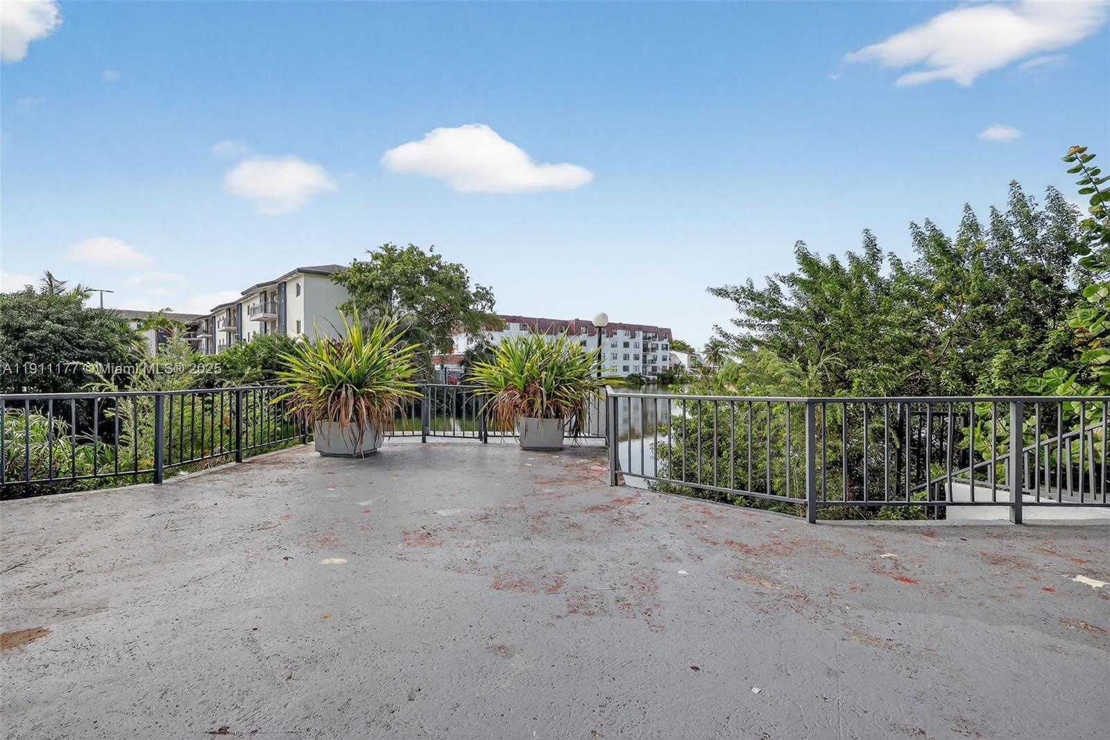 REGENCY COVE CONDO - Residential