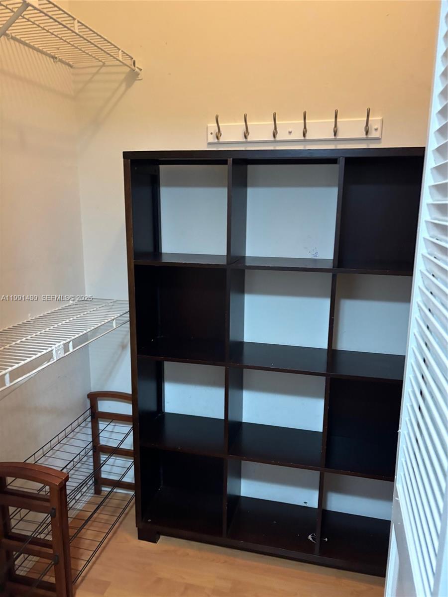 KEY COLONY NO 1 - Residential Lease