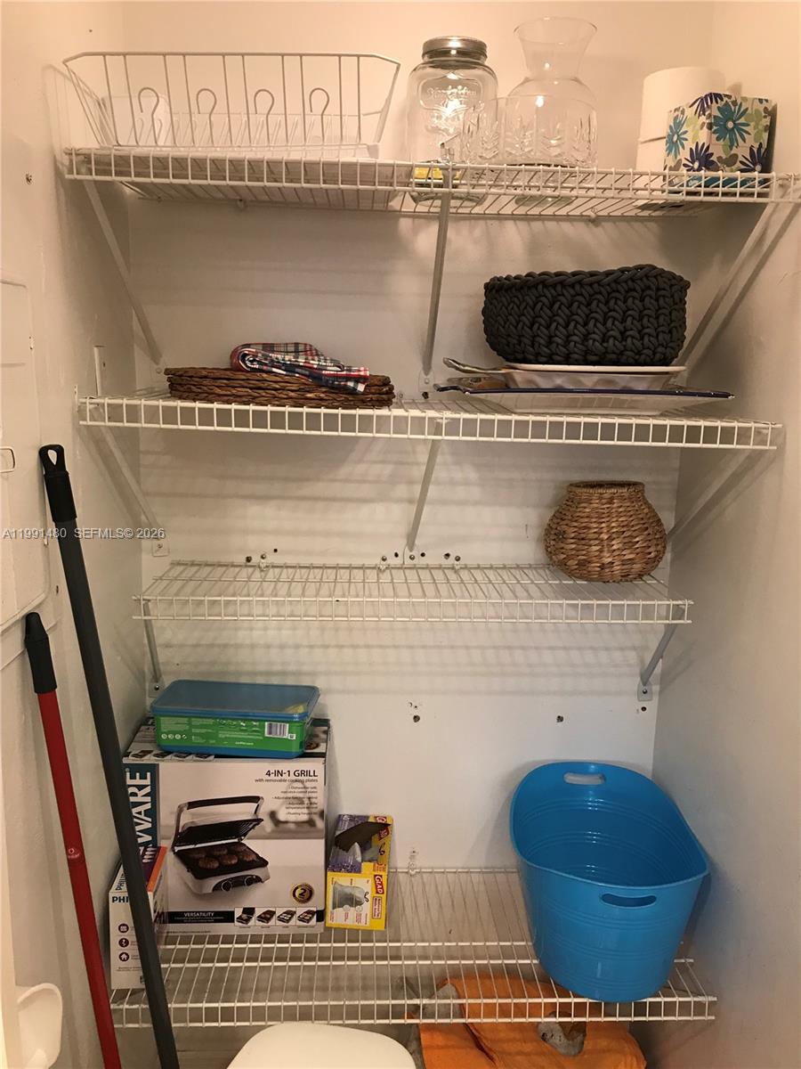 KEY COLONY NO 1 - Residential Lease