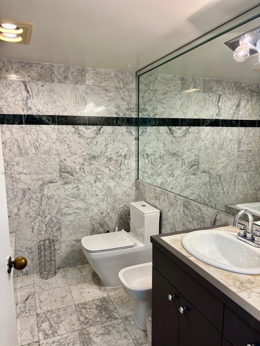 KEY COLONY NO 1 - Residential Lease