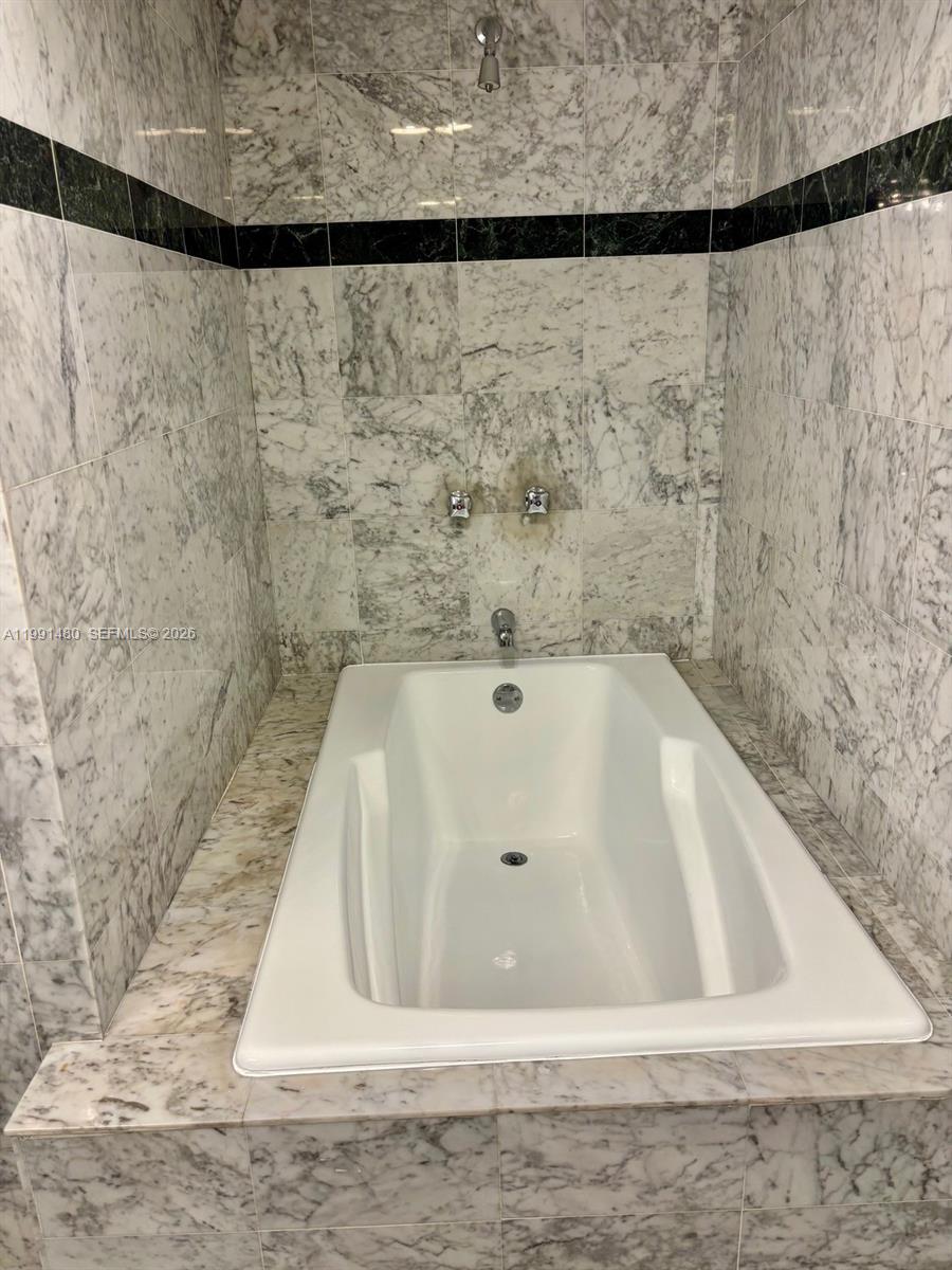 KEY COLONY NO 1 - Residential Lease