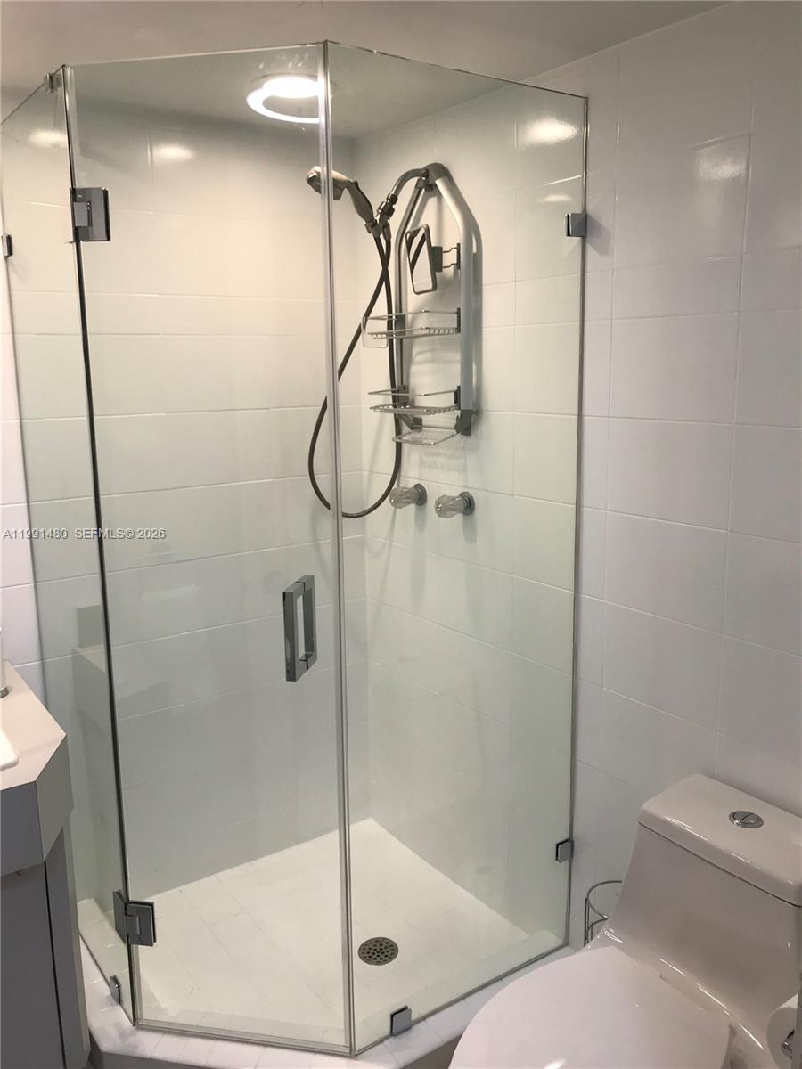 KEY COLONY NO 1 - Residential Lease