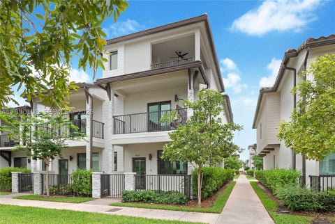 Photo of 4605 NW 83rd Path, Doral, FL 33166 (MLS # A12090191)