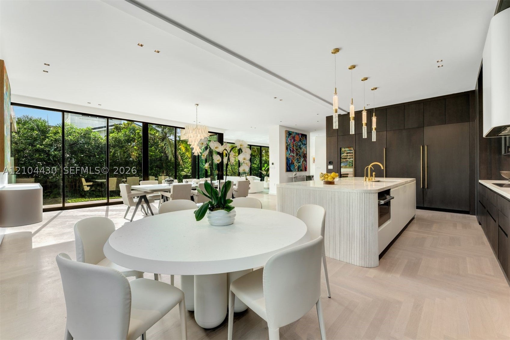 360 Harbor Ln