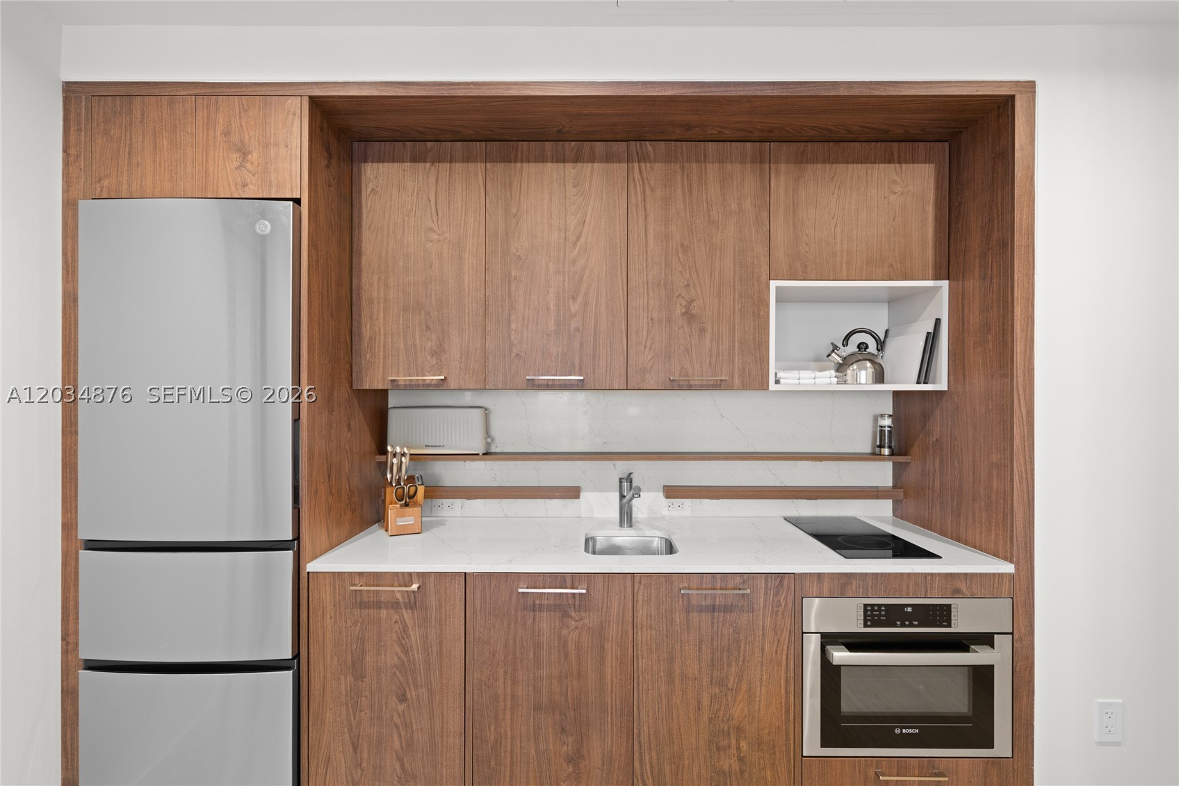 1611 SW 2nd Ave 816