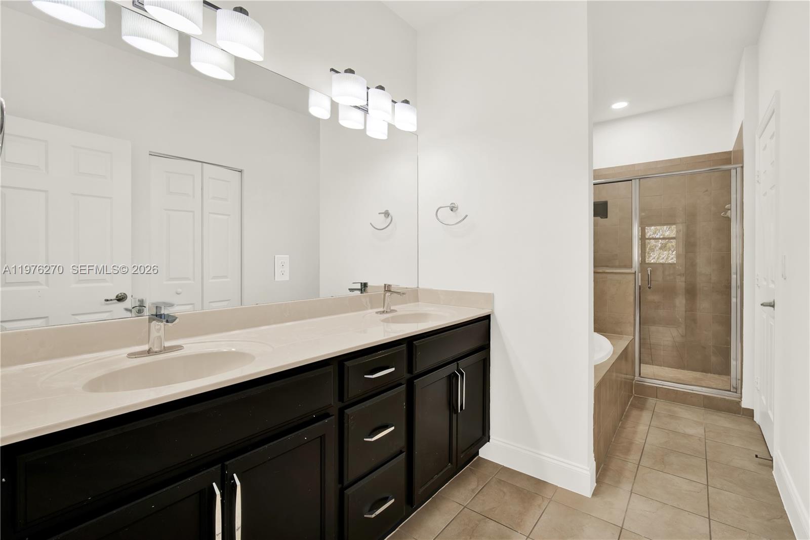 LAKES BY THE BAY FAYE REP - Residential