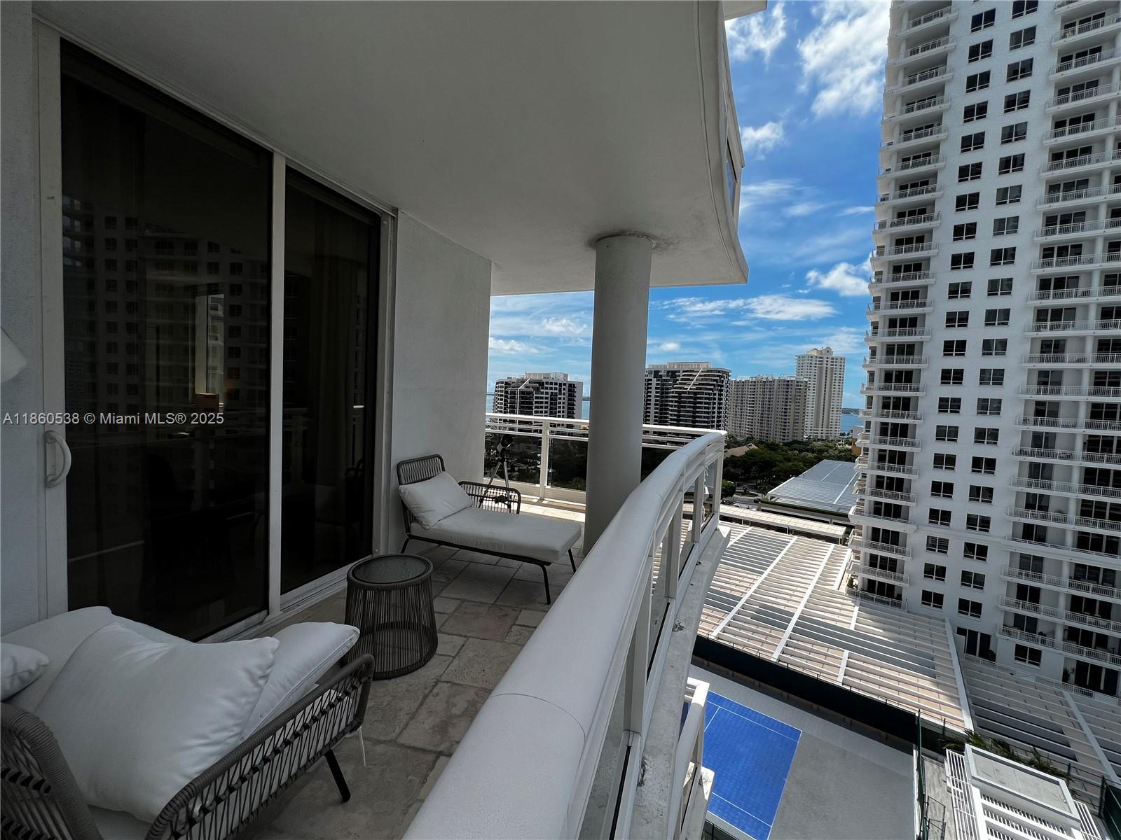 CARBONELL CONDO - Residential Lease