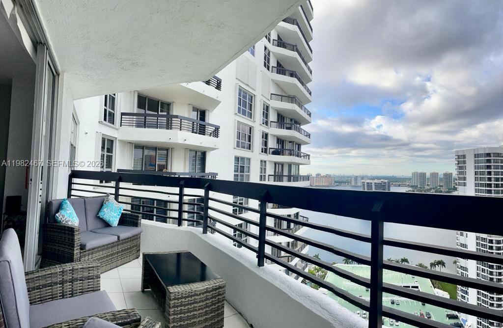 MYSTIC POINTE TOWER 400 C - Residential Lease