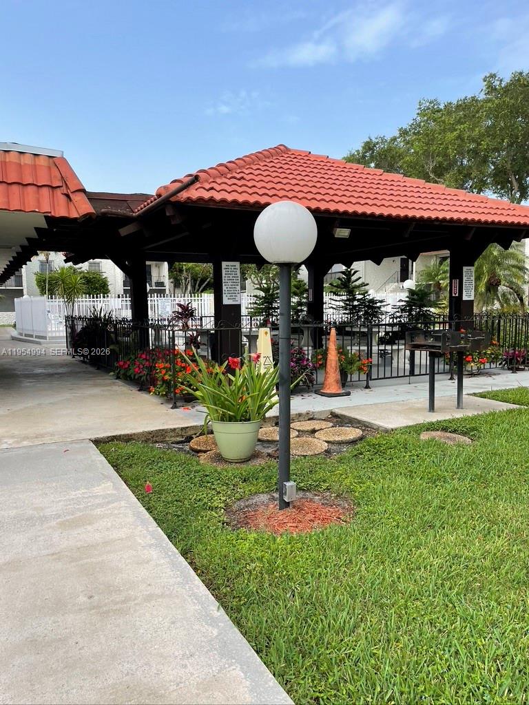 CASA GRANADA CONDO - Residential