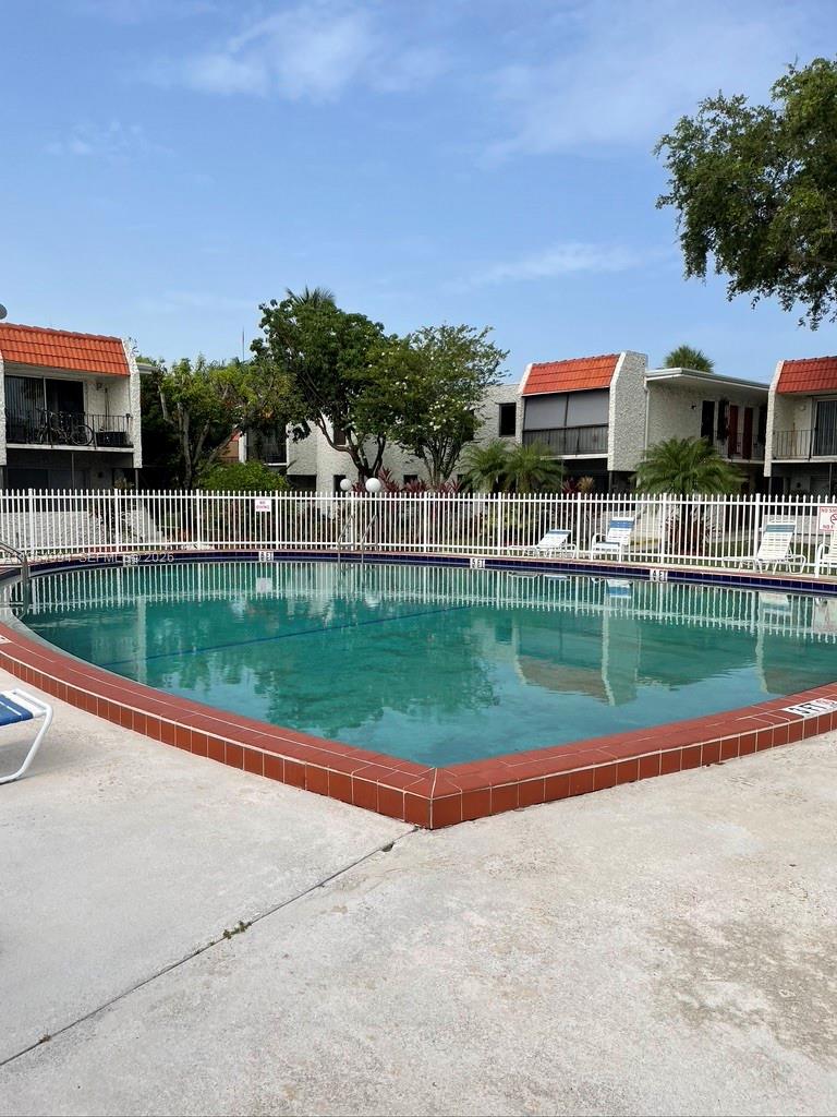 CASA GRANADA CONDO - Residential