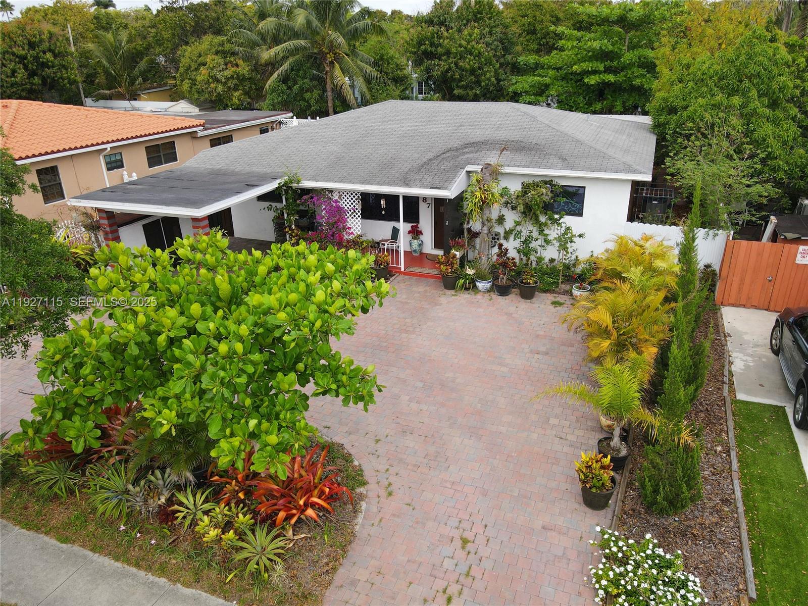 POINCIANNA MANOR SEC 4 - Residential