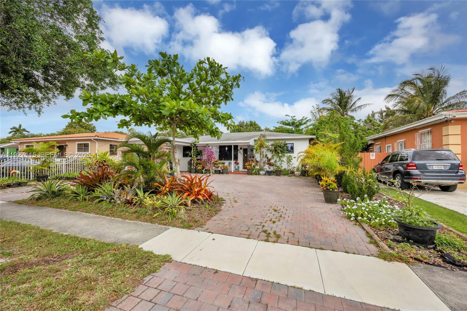 POINCIANNA MANOR SEC 4 - Residential