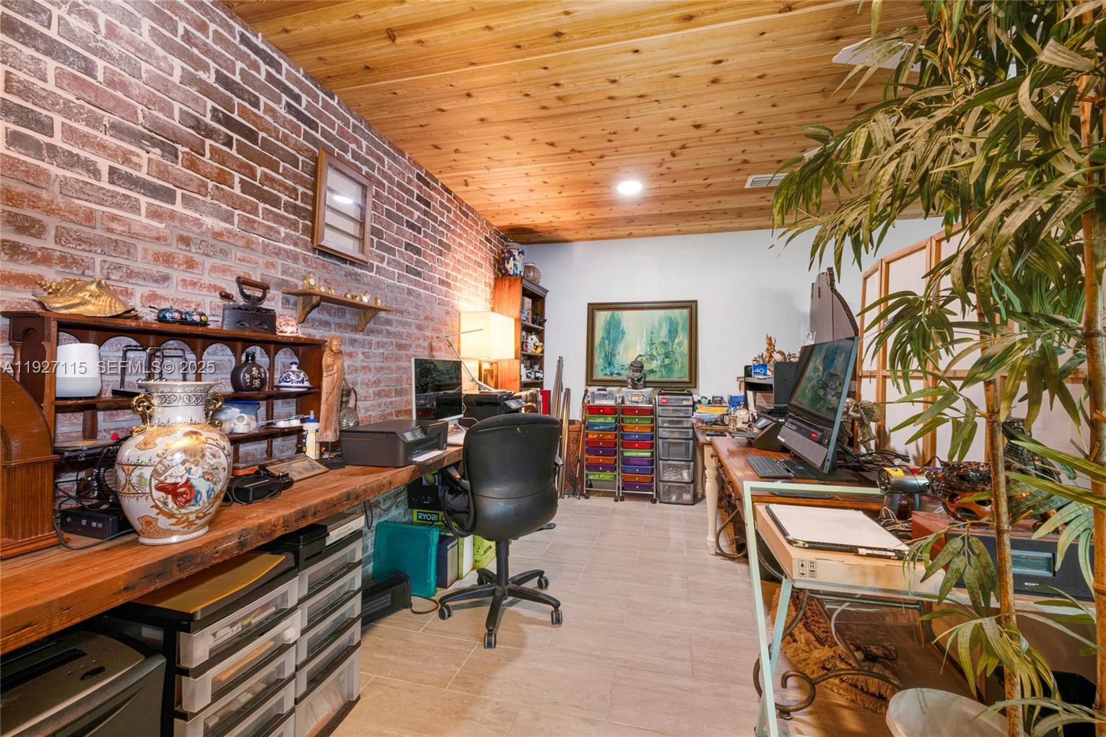 POINCIANNA MANOR SEC 4 - Residential