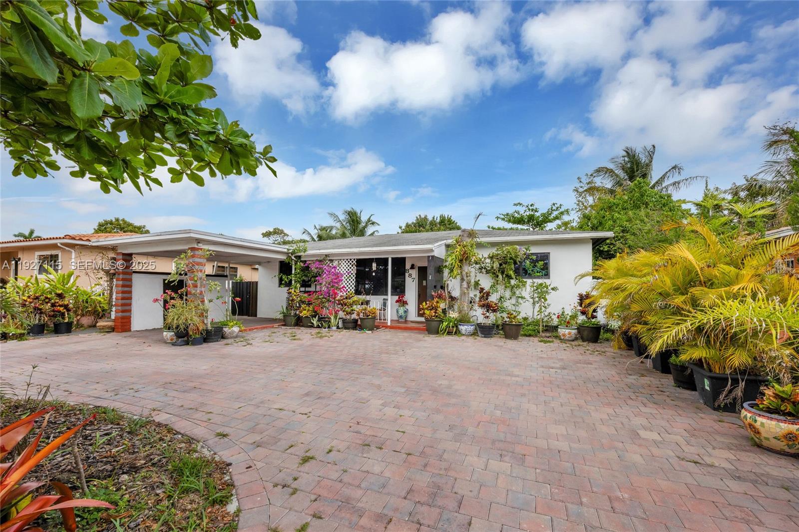 POINCIANNA MANOR SEC 4 - Residential