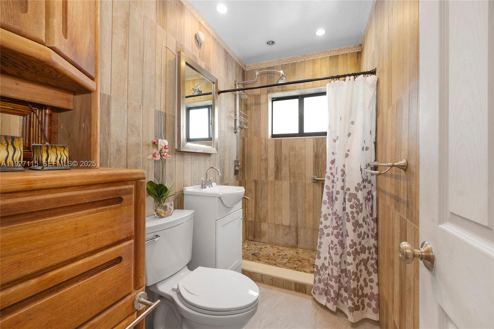 POINCIANNA MANOR SEC 4 - Residential