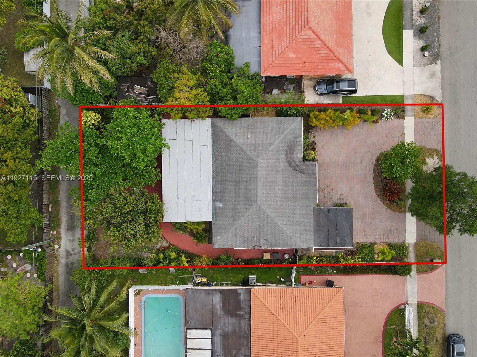 POINCIANNA MANOR SEC 4 - Residential