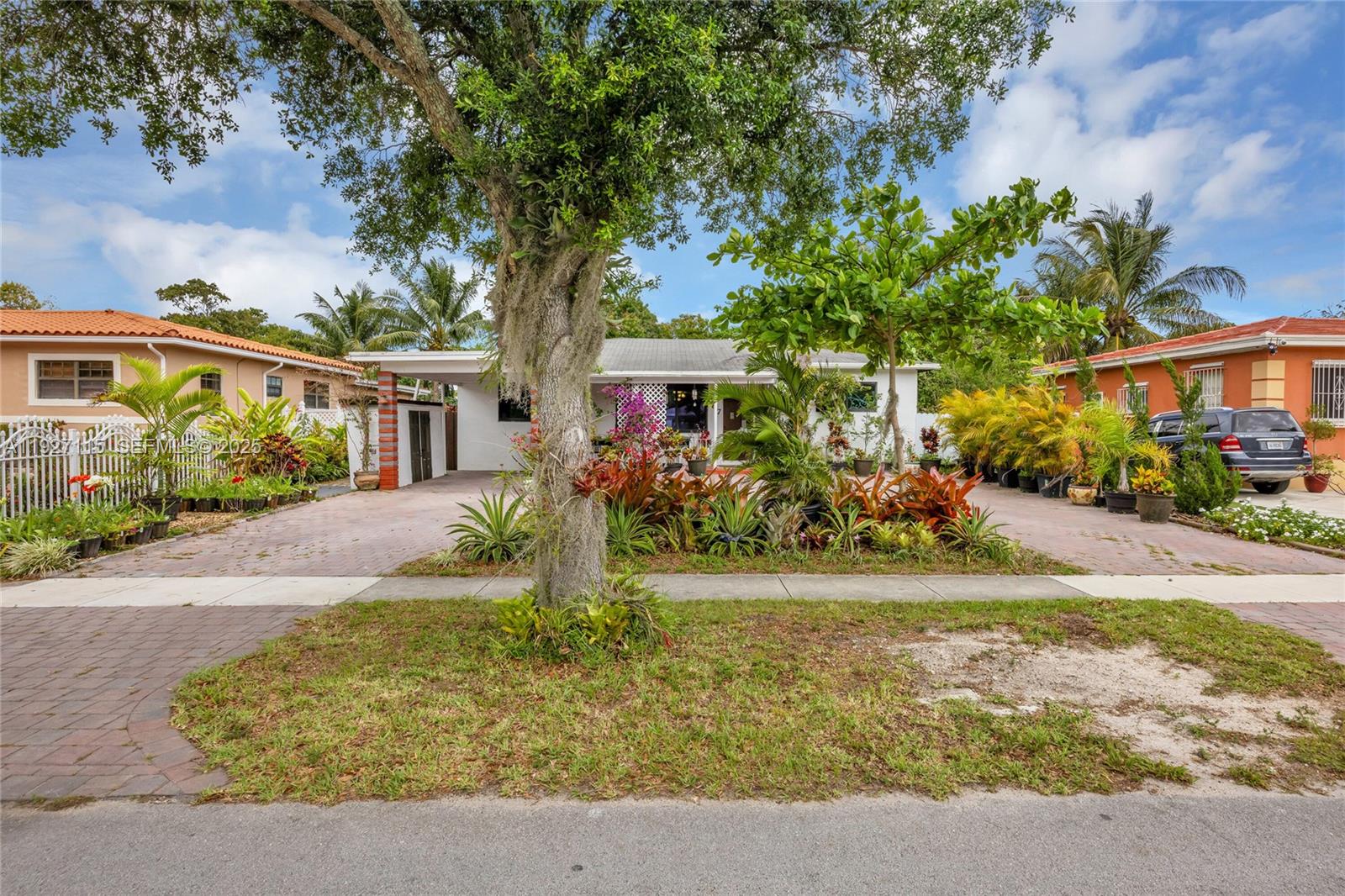 POINCIANNA MANOR SEC 4 - Residential