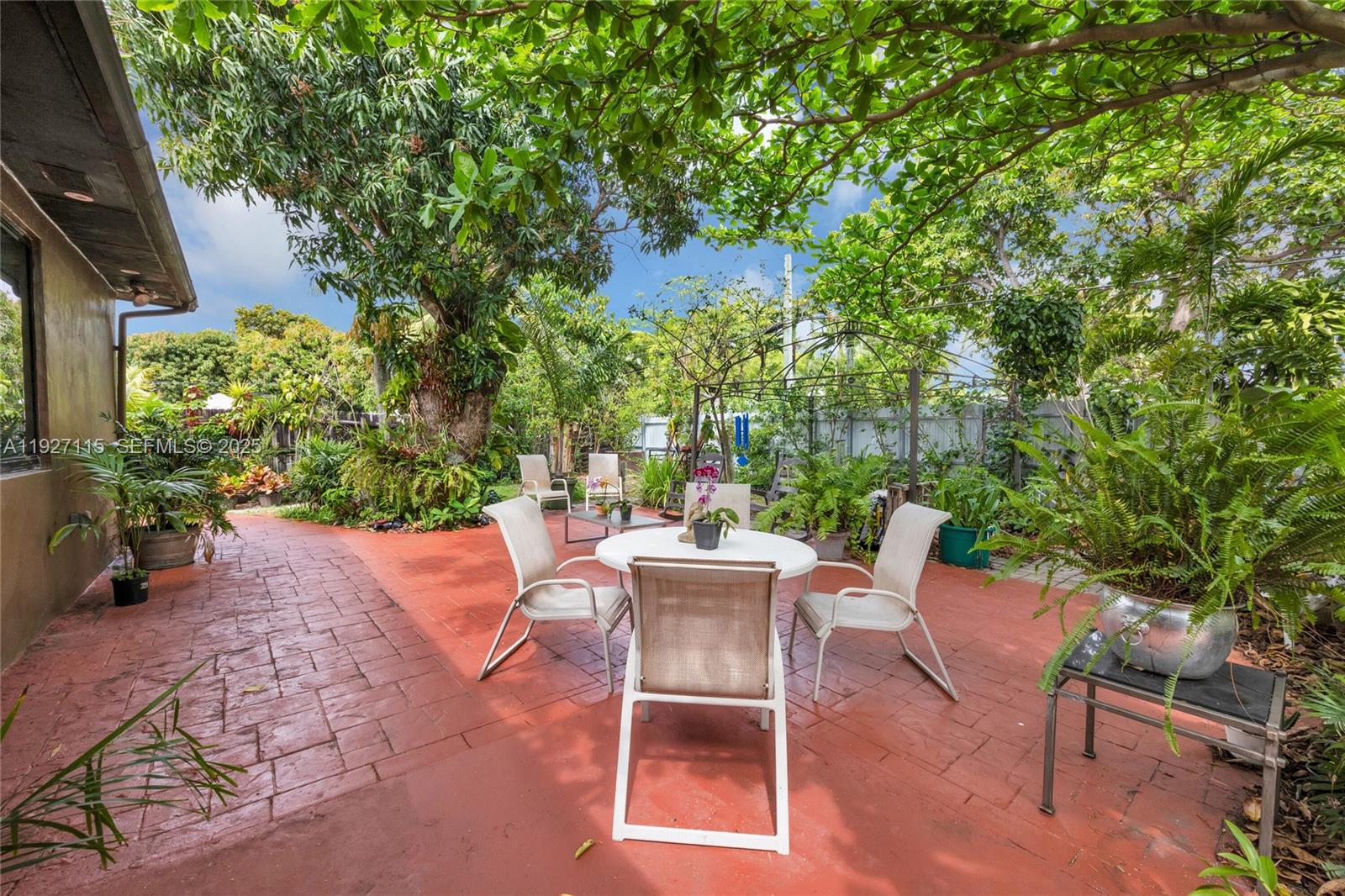 POINCIANNA MANOR SEC 4 - Residential