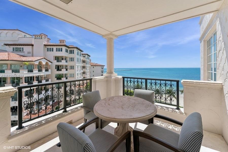 OCEANSIDE FISHER ISL COND - Residential