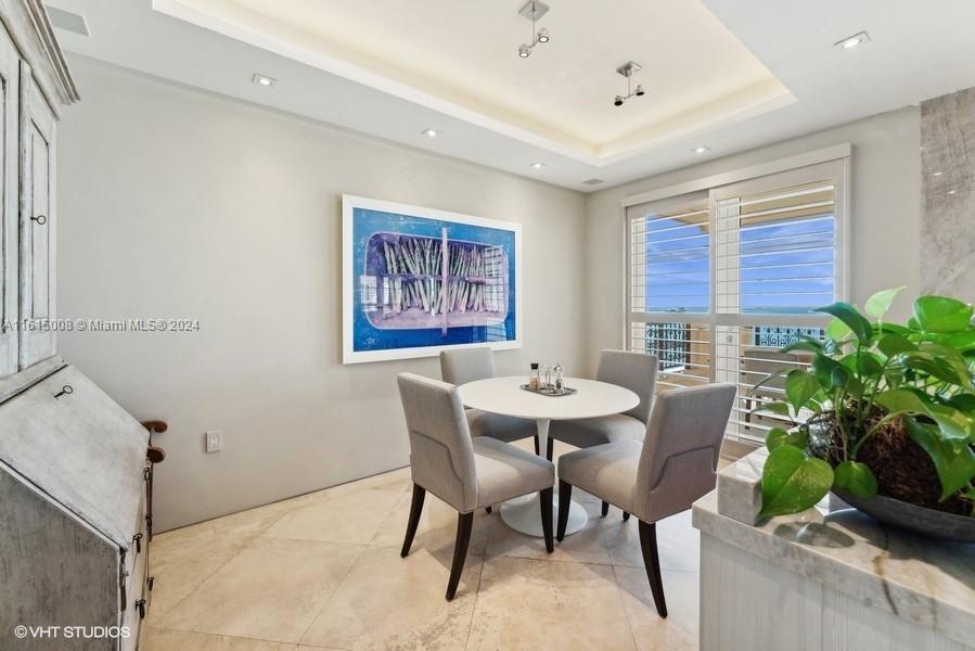 OCEANSIDE FISHER ISL COND - Residential