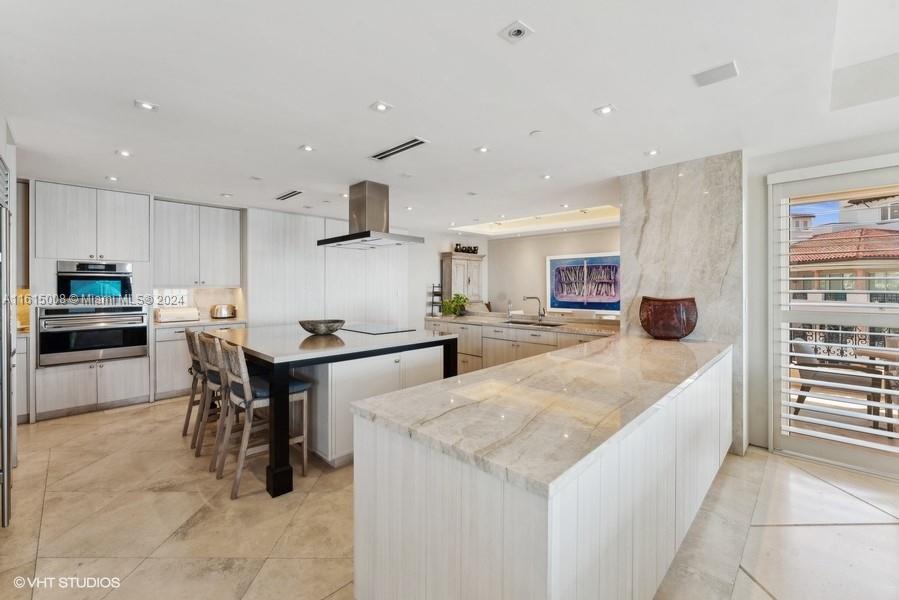 OCEANSIDE FISHER ISL COND - Residential