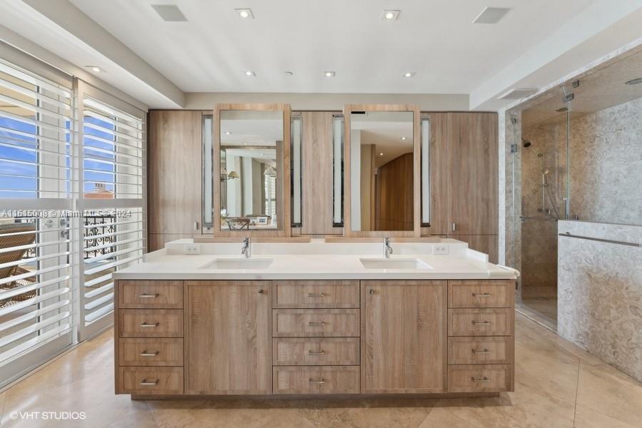 OCEANSIDE FISHER ISL COND - Residential