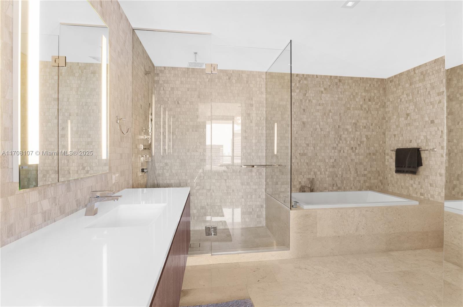 RISE CONDO - Residential