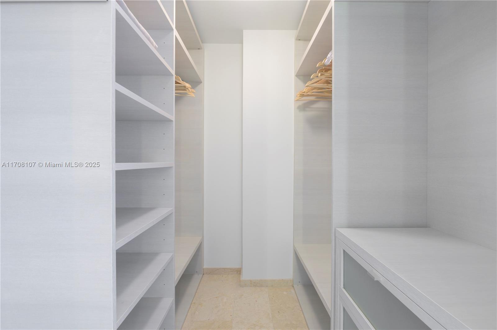 RISE CONDO - Residential