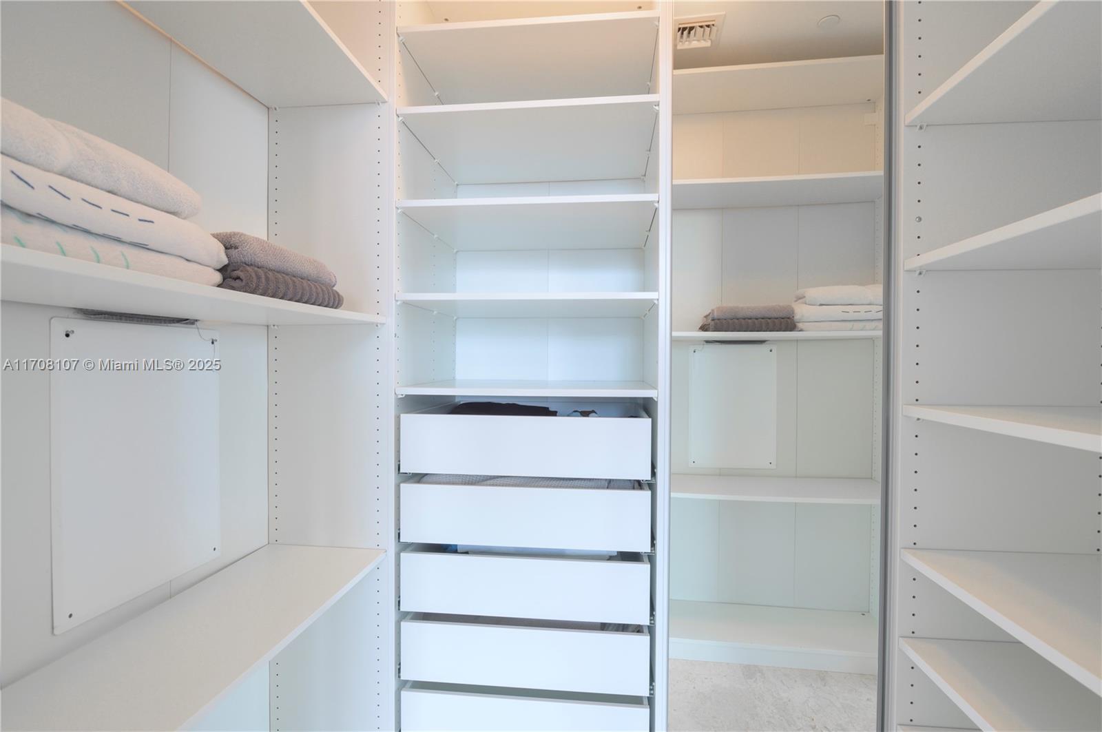 RISE CONDO - Residential