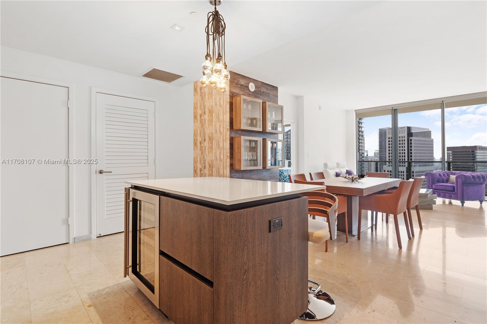 RISE CONDO - Residential