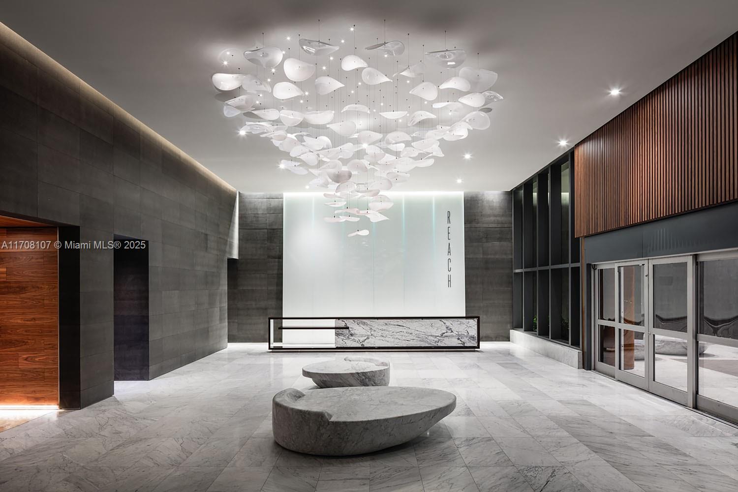 RISE CONDO - Residential