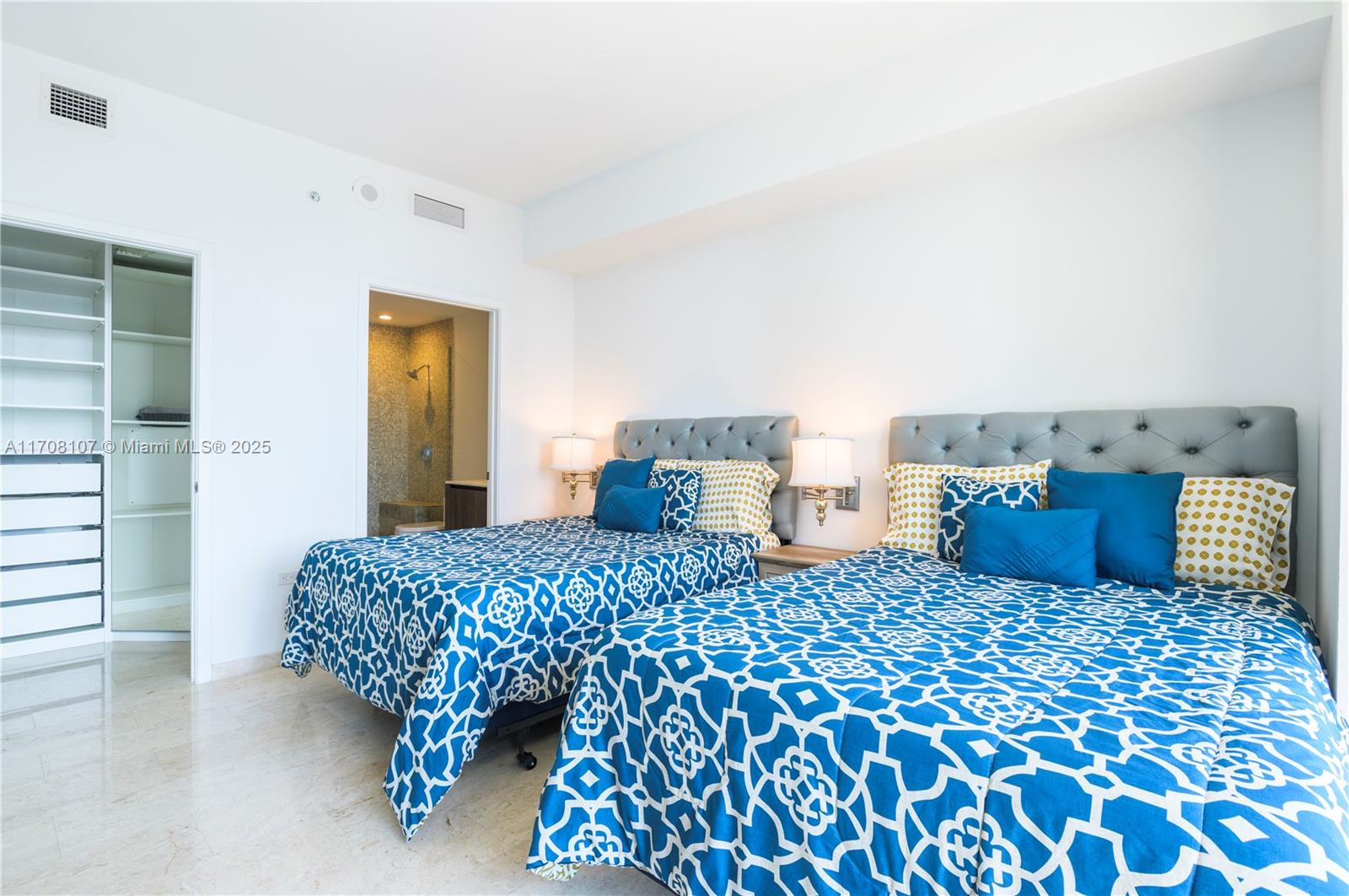 RISE CONDO - Residential