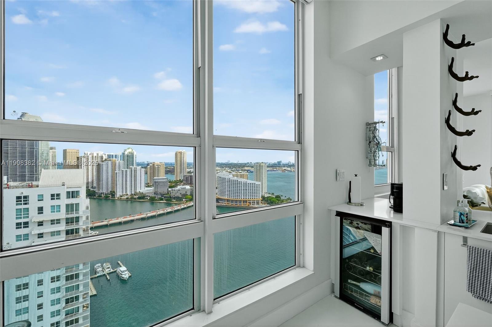 THE MARK ON BRICKELL COND - Residential Lease